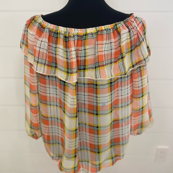 Plaid Ruffle Top - Picture 3 of 7